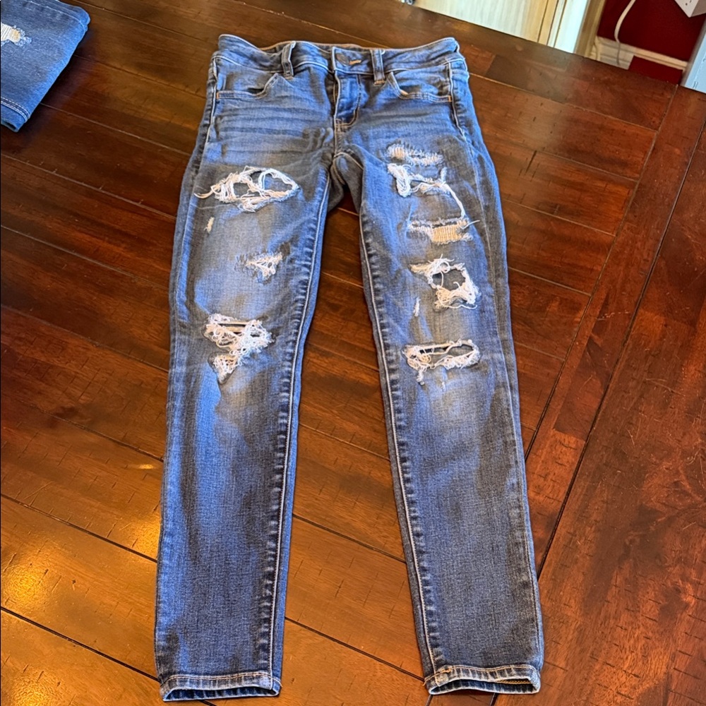 American Eagle Outfitters Distressed Blue Jeans